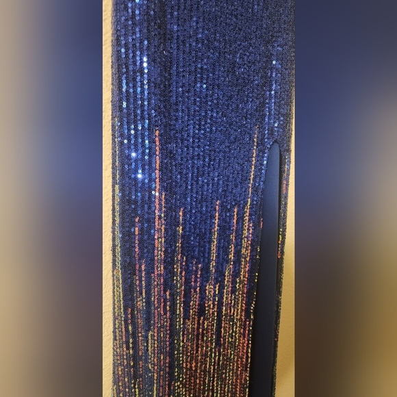 City Vibe Sequined Dress - Picture 7 of 14